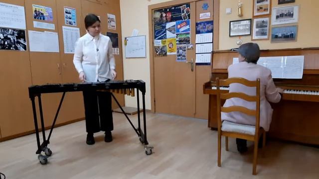 5. Силяева Елена. 12 лет. (ксилофон) Г.Ф. Телеман Соната до минор И. Мангушев «Баллада» смотреть онлайн