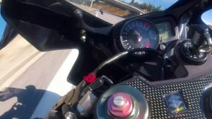 Suzuki GSXR-1000R 2017 Vs Suzuki GSXR-1000 2005 K5