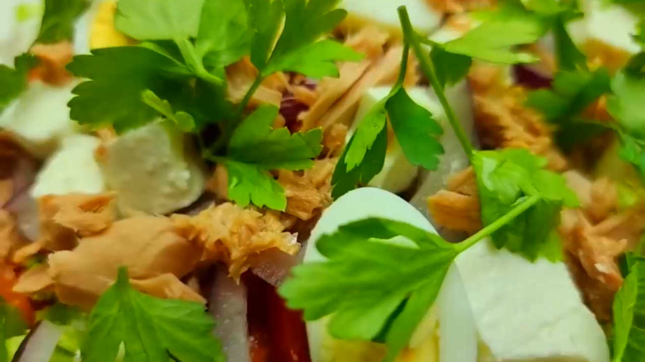 Салат с тунцом Свежий салат для Вечернего ужина на Праздничный стол Простые Ингредиенты