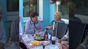 Я акация, я над кручею. Песня под баян.
