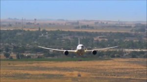 Завораживающий полет самолётов в небе