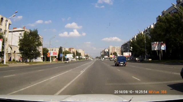 Обгон по встречке через двойную сплошную на Масленникова. город Омск, 10.08.2014 года. смотреть онлайн