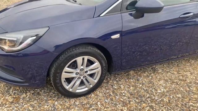 17 67 Vauxhall Astra 1.6 CDTi ecoFLEX Design Sports Tourer 5dr Diesel (s/s) (110 ps) One Owner смотреть онлайн