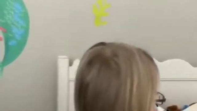 Дети впервые одевают очки и видят мир лучше! смотреть онлайн