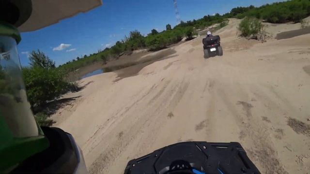 CF moto 600s, песчаный пляж, заброшенный водозабор.