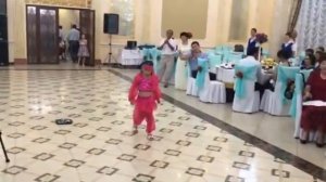 Индийский танец Детский танец Попури индийский Аяулым 6 лет ?