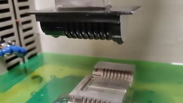 Прожиг пресс-формы на электроэрозии смотреть онлайн