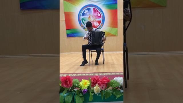 А.Жұбанов Тәжік биі .Орындаған Көшербай Нұрдос смотреть онлайн