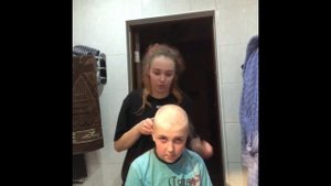Подстригся под ноль