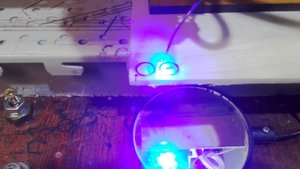 Лазер 5,5вт не режет.