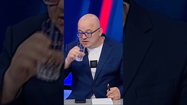 А твой ребёнок пьет воду?