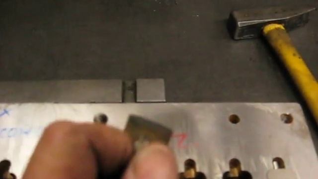 Крепление пуансона  штифтом вместо буртика смотреть онлайн