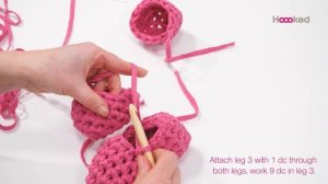 Hoooked tutorial - How to join legs of amigurumi while crocheting - #GiraffeZiggy