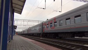 Прибытие ЭП1М-606 с поездом №231 Ейск — Москва