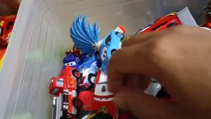 Disney Pixar Cars : Lightning Mcqueen, Cruz, Mater, Hudson, Axlerod, Finn, Frank, Guido, Mack, Guid