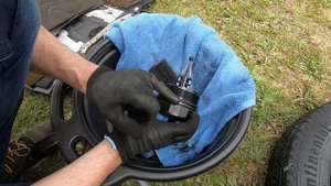 Mercedes OM642 V6 Engine Oil Filter Change