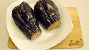 Отварные баклажаны с чесноком и зеленью