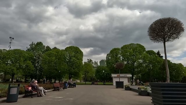 Чтобы собрать дочке на свадьбу, назло богачам родителям жениха, пошла за кредитом… А когда банкир смотреть онлайн