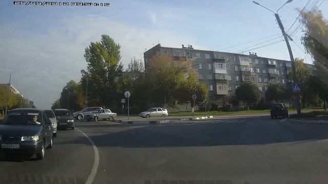 Ездун по встречке, ул. Николаева, Чебоксары смотреть онлайн