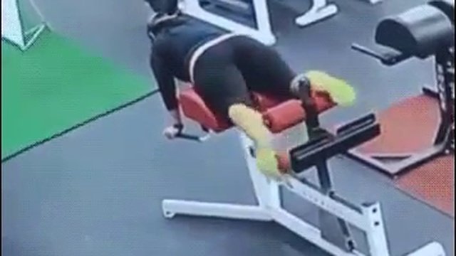 В спортзале