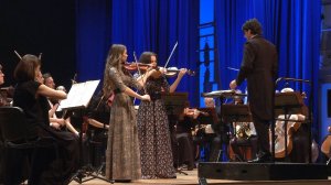 П.Сарасате - Наварра. Арина БЕЛЯЕВА, Влада КОМАРОВА (скрипки). Дирижёр Тимур АБСАЛУТИНОВ