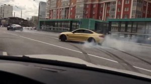 дрифт-гонка жёлтой бмв и черного Мерседеса???????под касмическую музыку!