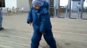 Классный танец мальчика из Алматы
