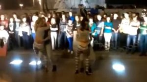 Супер танцуют !