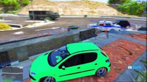 ПРЯЧЕМСЯ ОТ БОЛЬШОЙ ПОЛИЦЕЙСКОЙ КОШКИ В GTA 5 ONLINE! КОШКИ МЫШКИ В ГТА 5 МОДЫ!