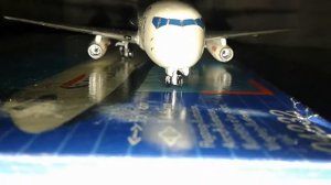 Сборная модель самолета Boeing 737-200 Revell 1/200