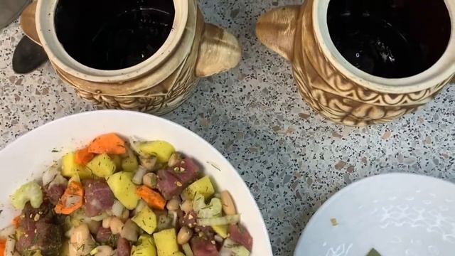 Блюдо в Горшочках с мясом| картофелем и фасолью. Получается очень вкусно. Супер вкусное блюдо!