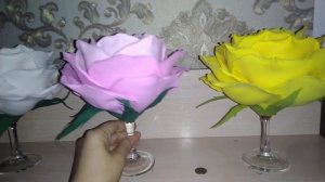 Роза на бокале. Внутри свеча на батарейках.