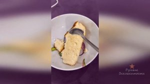 Наталия Фриске кормит Луну вкусной запеканкой!