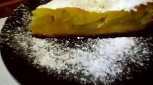грушевый песочный пирог с заварным кремом