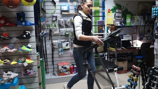 Видеообзор беговой дорожки Body Sculpture BT-2860 CH смотреть онлайн