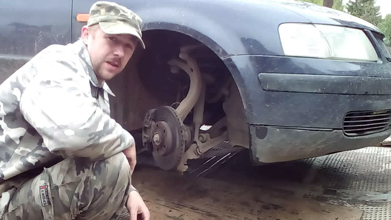 Замена нижних рычагов подвески на VW Passat B5 смотреть онлайн