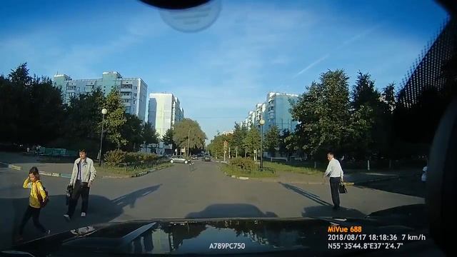 Краснознаменск, конец лета, дети возвращаются смотреть онлайн