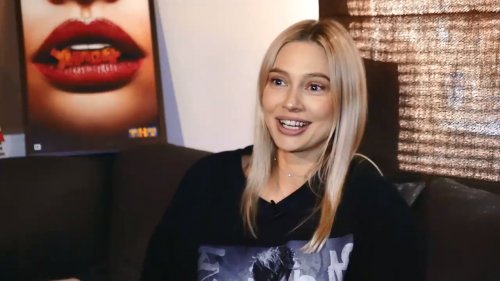 Порно видеода бір-бірін мазақ ететін лесбиянкалар