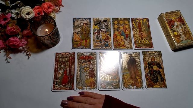 Что думает обо мне сейчас гадание таро