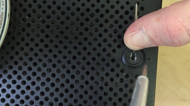 HP Microserver Front Door Lost Keys Bypass смотреть онлайн