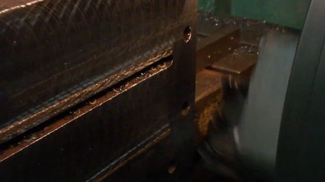 Фрезеровка колонн Портального ЧПУ фрезера