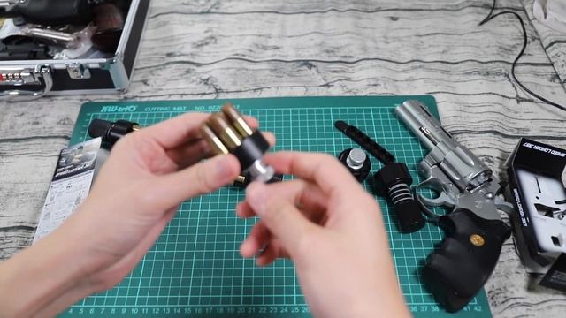 Tokyo Marui Speed Loader for Python .357 Spring Powered Airsoft Revolver смотреть онлайн