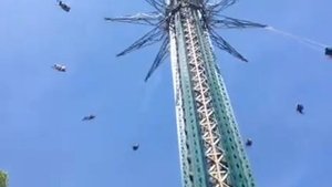 Самая высокая в мире цепочная карусель