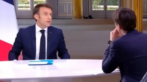 Зачем Макрон часы спрятал? Wristwatch of Macron