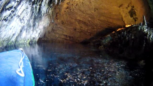 Пещерное озеро Мелиссани на о.Кефалония, Греции смотреть онлайн