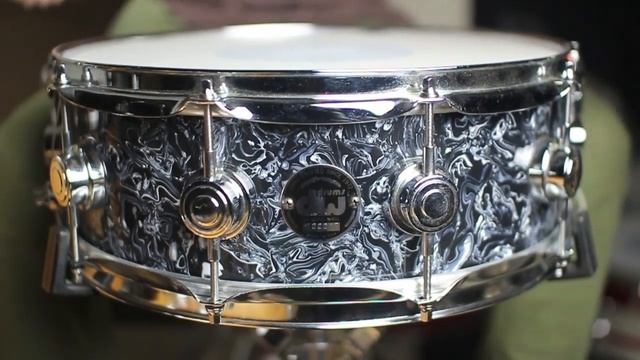 DW Collector's Series Snare Drum 2001 Black Swirl смотреть онлайн