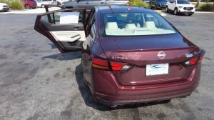 70551 2024 Nissan Altima SL in Garnet Pearl Metallic