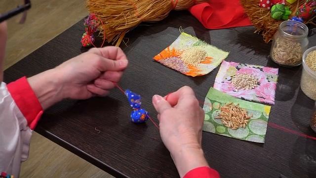 Городская мастерица поделилась секретами создания обереговых кукол смотреть онлайн