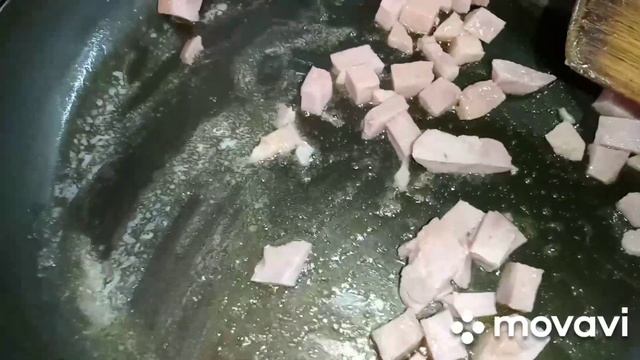 Жареные макароны с ветчиной, дешёвый перекус из простых продуктов. Ну, очень вкусно? смотреть онлайн