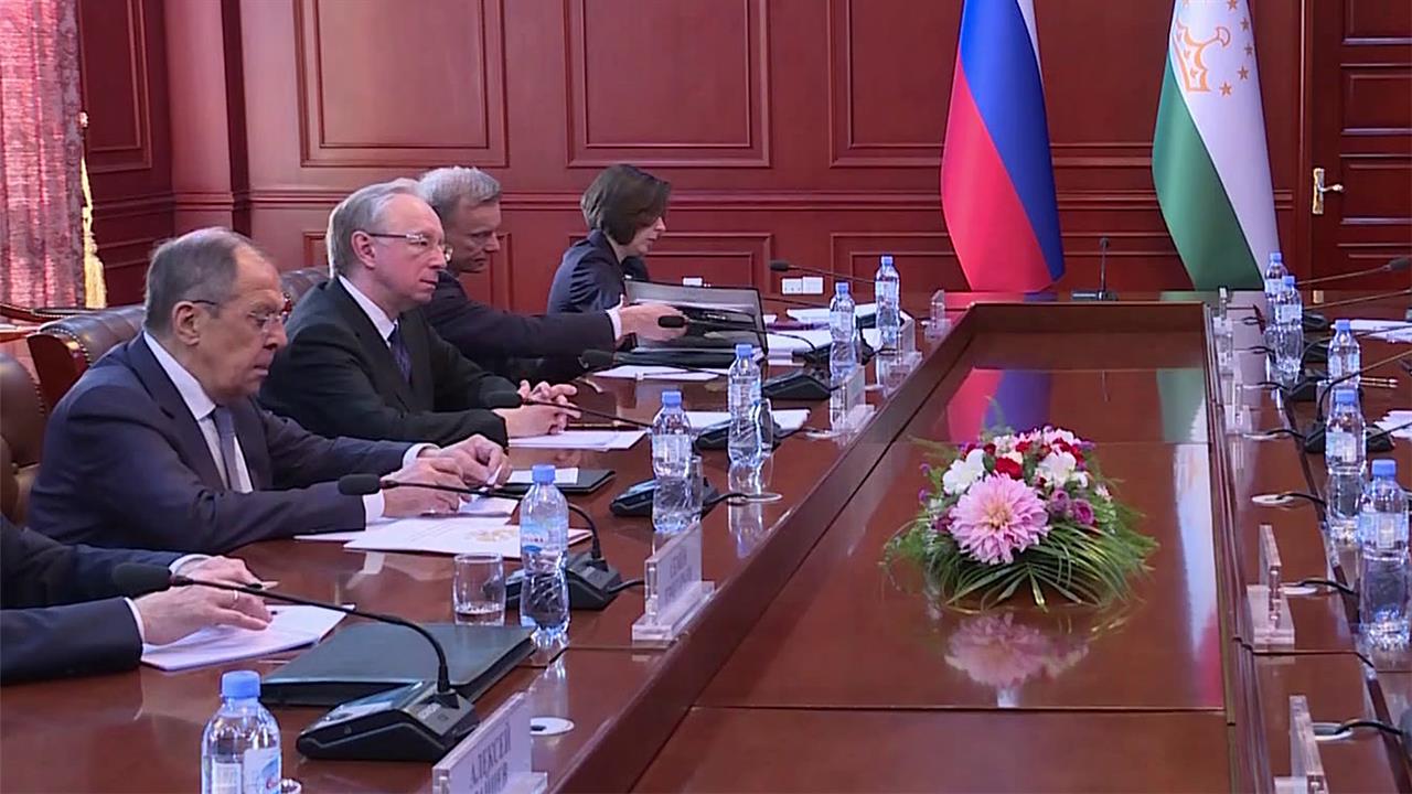 Двусторонние отношения Москвы и Душанбе в центре внимания на переговорах в столице Таджикистана
